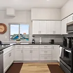 Brand New 2 Bd 2 Bth Near Dt And Perry District
