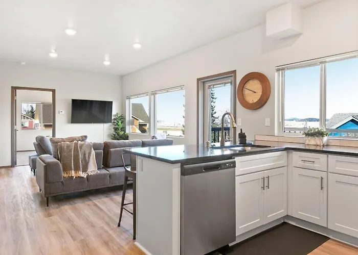 Brand New 2 Bd 2 Bth Near Dt And Perry District