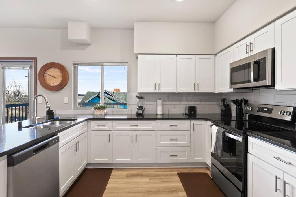 Brand New 2 Bd 2 Bth Near Dt And Perry District